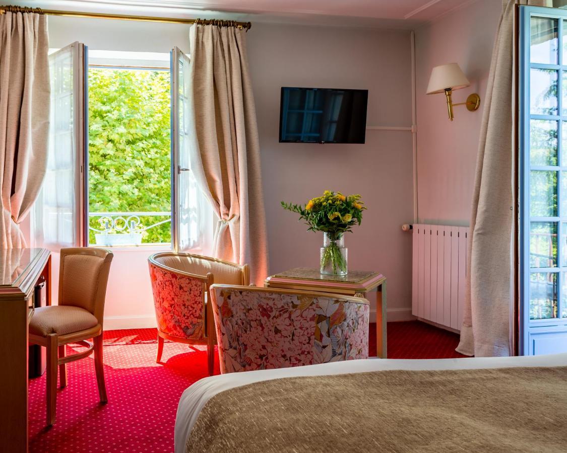 Hotel Restaurant Le Centenaire Les Eyzies Zewnętrze zdjęcie