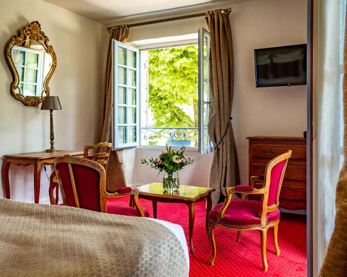 Hotel Restaurant Le Centenaire Les Eyzies Zewnętrze zdjęcie