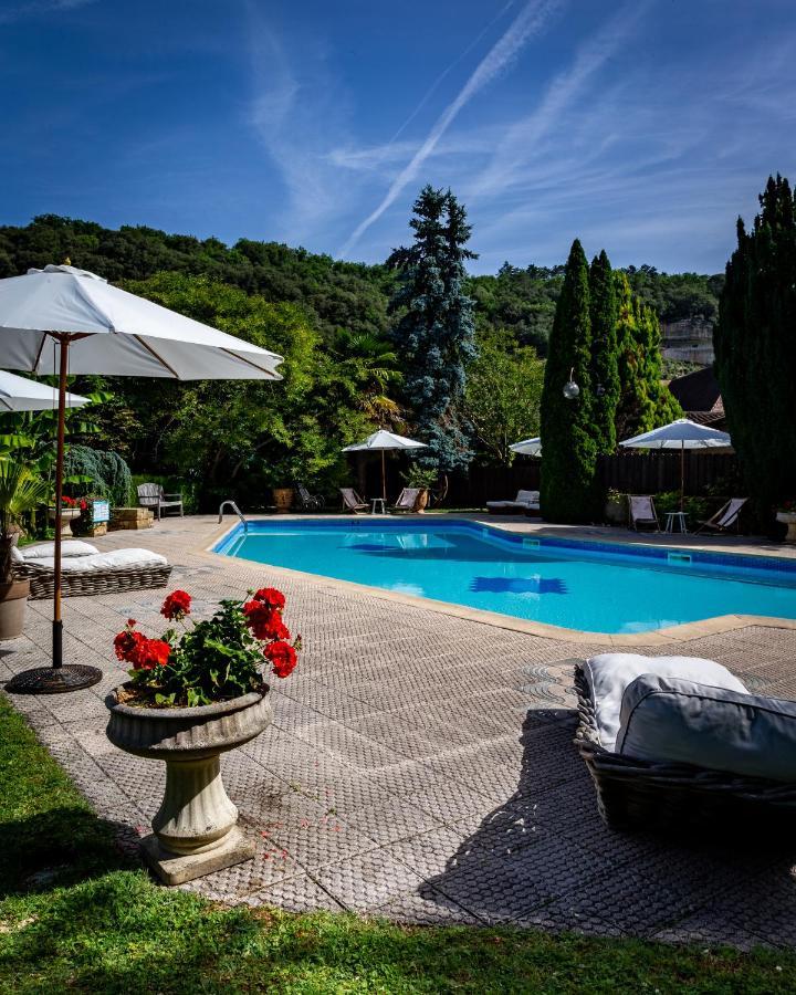 Hotel Restaurant Le Centenaire Les Eyzies Zewnętrze zdjęcie