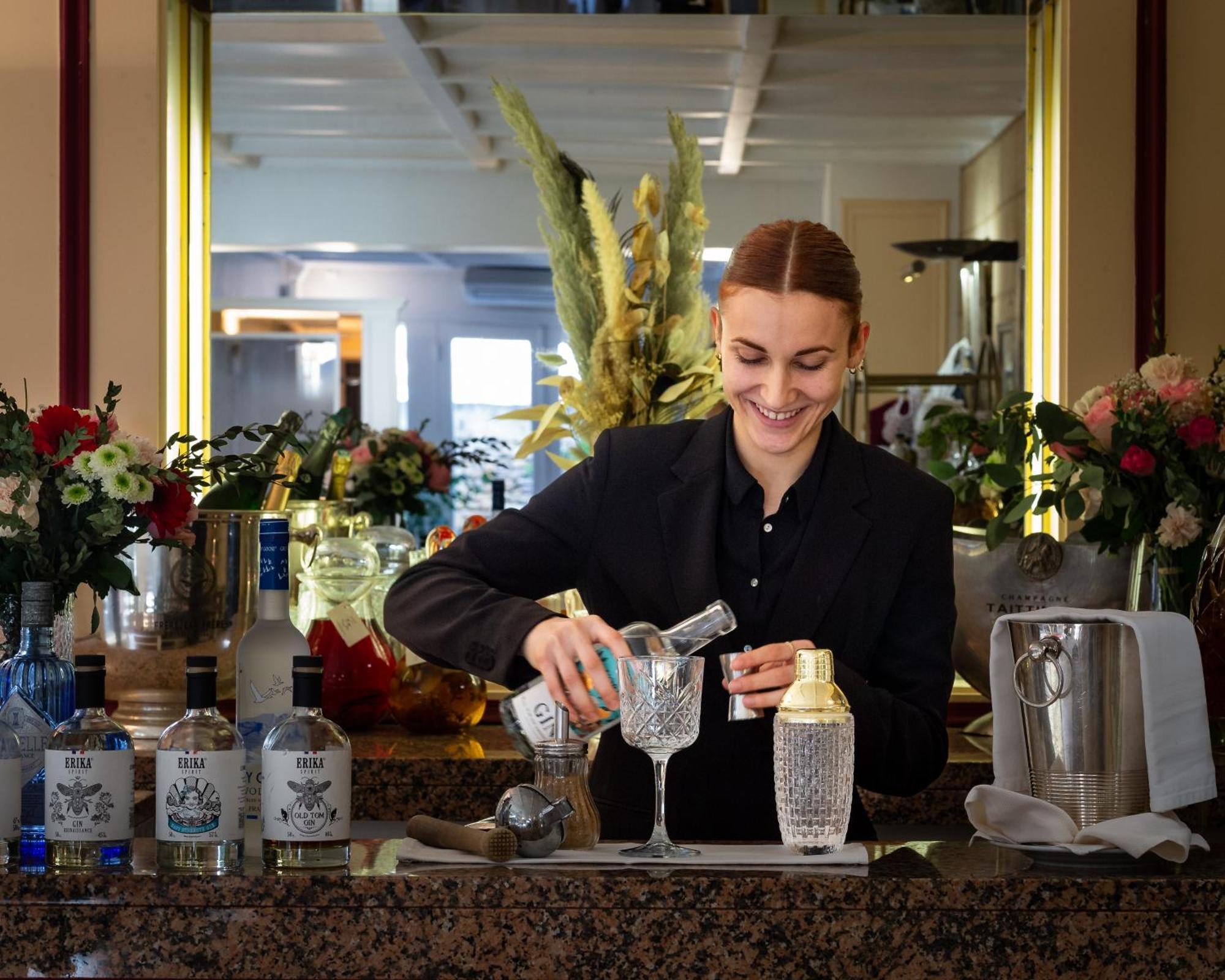 Hotel Restaurant Le Centenaire Les Eyzies Zewnętrze zdjęcie